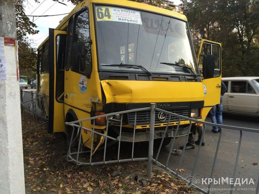 Авто работа симферополе. Симферопольский водитель маршрутки. Симферопольский водитель маршрутки фото.