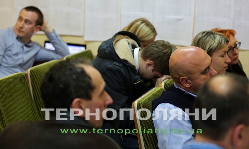 Члени ДВК не витримують навантаження, у «Березіль» неодноразово викликають «швидку» (Фото) (фото) - фото 1 Члени ДВК не витримують навантаження, у «Березіль» неодноразово викликають «швидку» (Фото) (фото) - фото 1