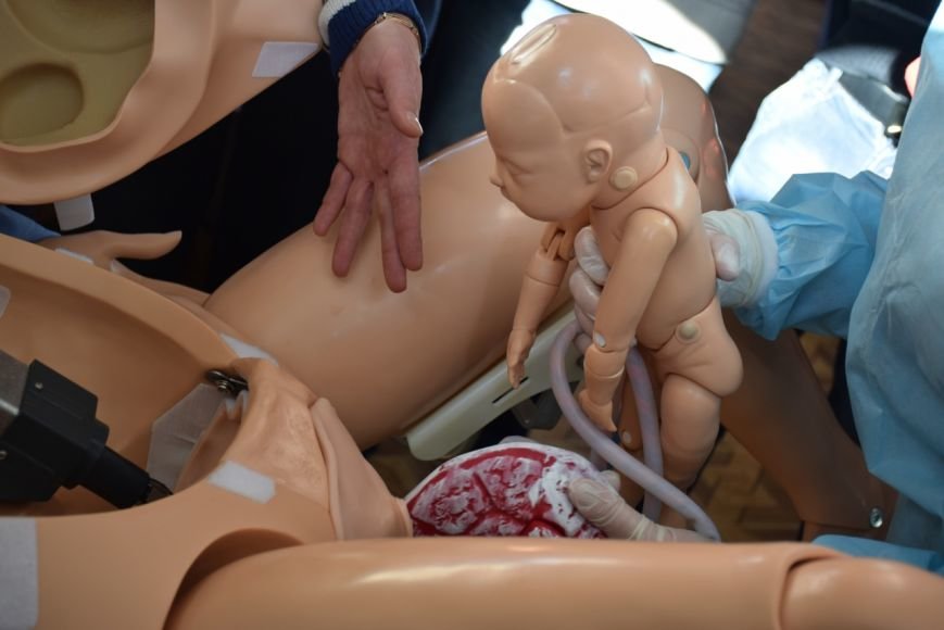 Николаевских врачей научат принимать роды у роботов (ФОТО) (фото) -... Николаевских врачей научат принимать роды у роботов (ФОТО) (фото) - фото 4