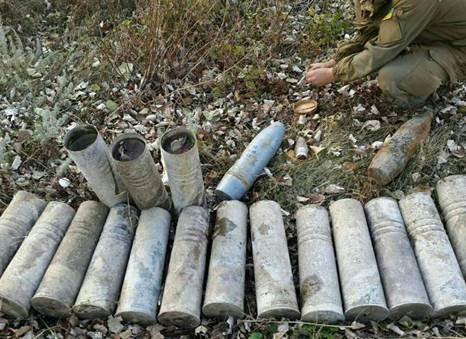 В Луганской области обнаружен тайник с боеприпасами для подрыва мос... В Луганской области обнаружен тайник с боеприпасами для подрыва моста (ФОТО) (фото) - фото 2