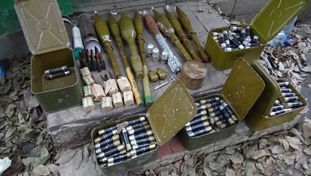 В Луганской области обнаружен тайник с боеприпасами для подрыва мос... В Луганской области обнаружен тайник с боеприпасами для подрыва моста (ФОТО) (фото) - фото 3