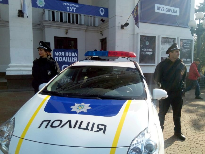 Мариупольцы пошли в полицию ради высокой зарплаты и детской мечты (... Мариупольцы пошли в полицию ради высокой зарплаты и детской мечты (ВИДЕО) (фото) - фото 4