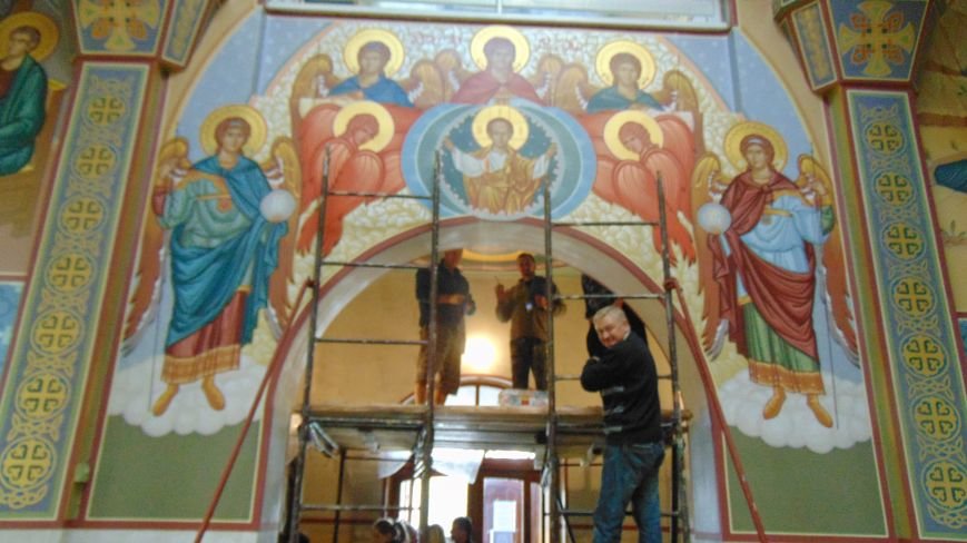 Уникальные фрески появились на своде мариупольского православного храма (ФОТОФАКТ) (фото) - фото 1 Уникальные фрески появились на своде мариупольского православного храма (ФОТОФАКТ) (фото) - фото 1