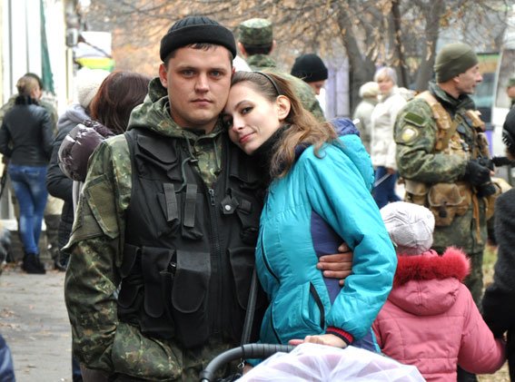 Як в Полтаві правоохоронців до зони АТО проводжали (фото, відео) (ф... Як в Полтаві правоохоронців до зони АТО проводжали (фото, відео) (фото) - фото 3