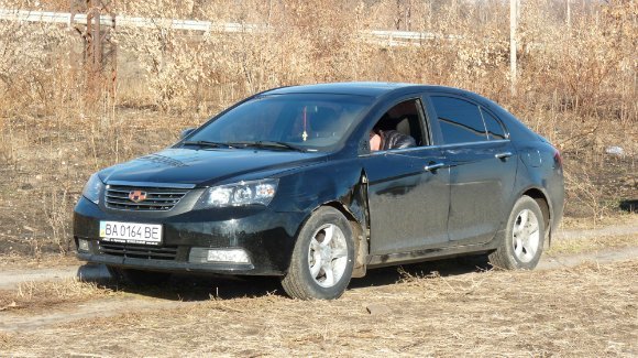 В Александрии пьяный водитель сбил велосипедистку и спрятал машину... В Александрии пьяный водитель сбил велосипедистку и спрятал машину недалеко от места ДТП (ФОТО, ВИДЕО) (фото) - фото 1