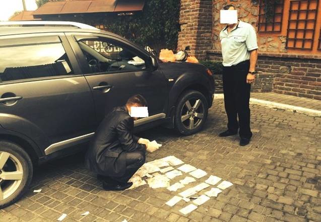 Посадовця сільради на Львівщині затримали під час отримання хабара у розмірі 580 тисяч гривень (ФОТО) (фото) - фото 1 Посадовця сільради на Львівщині затримали під час отримання хабара у розмірі 580 тисяч гривень (ФОТО) (фото) - фото 1