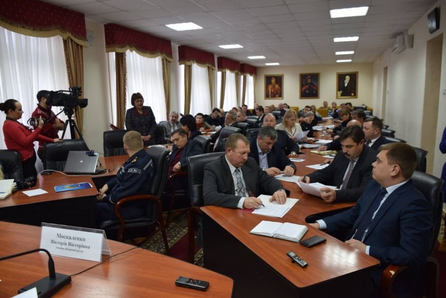 Николаевских полисменов выгонят на борьбу со снегом (ФОТО) (фото) -... Николаевских полисменов выгонят на борьбу со снегом (ФОТО) (фото) - фото 4