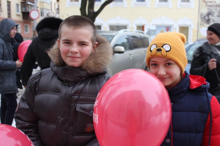 Сыктывкарским подросткам устроили праздник накануне Дня конституции... Сыктывкарским подросткам устроили праздник накануне Дня конституции (фото) - фото 3