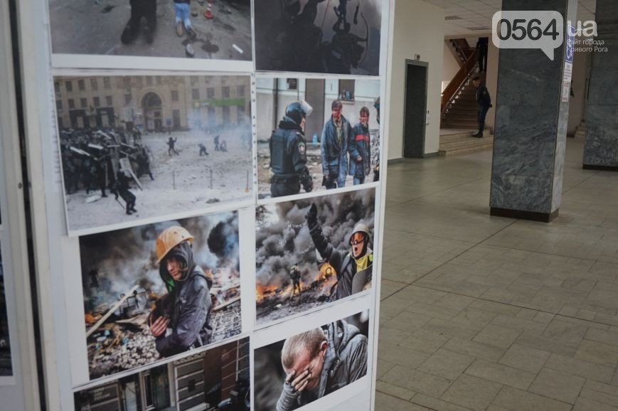В Кривом Роге: стартовал 5 этап отбора в полицию, в горисполкоме появились фото с Евромайдана, ЦИК изменила состав горизбиркома (фото) - фото 2 В Кривом Роге: стартовал 5 этап отбора в полицию, в горисполкоме появились фото с Евромайдана, ЦИК изменила состав горизбиркома (фото) - фото 2