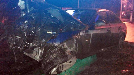 Цієї ночі у Хмельницькому сталося дві аварії за участю молодих людей (Фото) (фото) - фото 1 Цієї ночі у Хмельницькому сталося дві аварії за участю молодих людей (Фото) (фото) - фото 1