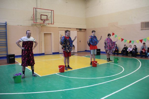 «Новогодняя эстафета» в гимназии №2 помогла вызвать зиму в Новополоцк (фото) - фото 1 «Новогодняя эстафета» в гимназии №2 помогла вызвать зиму в Новополоцк (фото) - фото 1