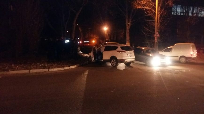 ДТП в Днепропетровске: на пересечении улиц Свердлова и Философской... ДТП в Днепропетровске: на пересечении улиц Свердлова и Философской столкнулись две иномарки (ФОТО) (фото) - фото 2