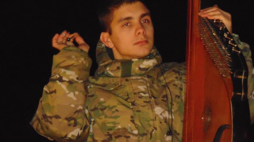 На открытии памятника Святославу Храброму в Мариуполе звучал казацк... На открытии памятника Святославу Храброму в Мариуполе звучал казацкий рок и melodic-heavy-folk (фото) - фото 1