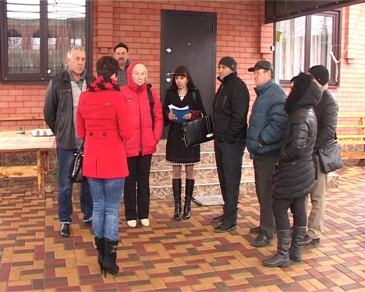 В Армавире покупателям продали автомобили без ПТС (фото) - фото 1 В Армавире покупателям продали автомобили без ПТС (фото) - фото 1