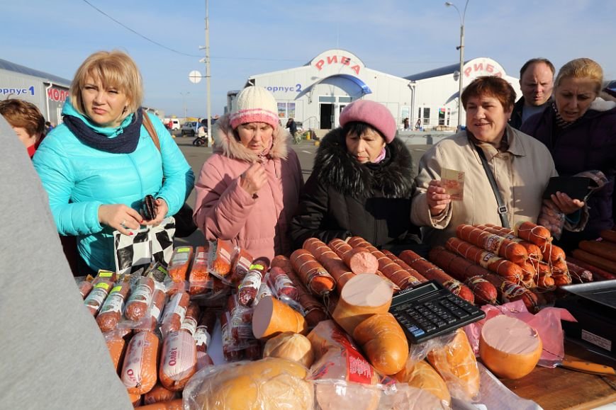 В Одессе прошла масштабная новогодняя ярмарка В Одессе прошла масштабная новогодняя ярмарка