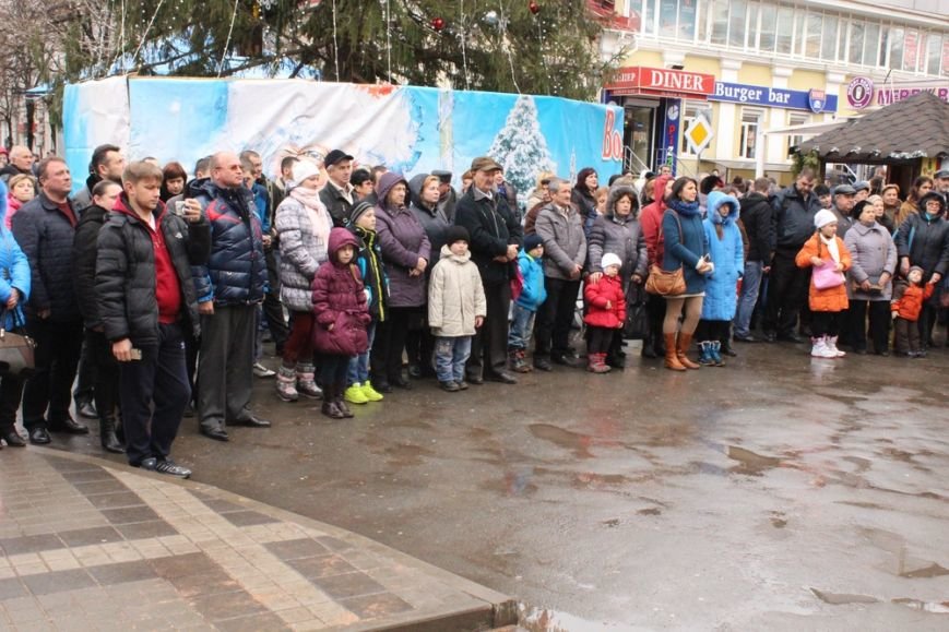 В центре Симферополя открылся рождественский вертеп (ФОТО) (фото) -... В центре Симферополя открылся рождественский вертеп (ФОТО) (фото) - фото 12