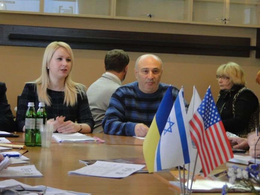 Один з благодійних фондів Хмельниччини та Регіональний центр надання безоплатної вторинної правової допомоги підписали угоду (Фото, відео) (фото) - фото 1 Один з благодійних фондів Хмельниччини та Регіональний центр надання безоплатної вторинної правової допомоги підписали угоду (Фото, відео) (фото) - фото 1