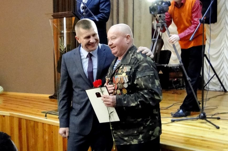 У Хмельницькому привітали учасників бойових дій «не нашої війни» в... У Хмельницькому привітали учасників бойових дій «не нашої війни» в Афганістані (Фото) (фото) - фото 4