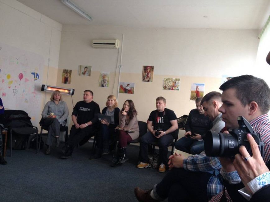 В Луганском регионе будут образовывать людей прифронтовой территори... В Луганском регионе будут образовывать людей прифронтовой территории (ФОТО) (фото) - фото 1