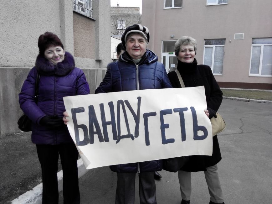 Жильцов николаевского общежития выгоняют на улицу (ФОТО) (фото) - фото 3 Жильцов николаевского общежития выгоняют на улицу (ФОТО) (фото) - фото 3