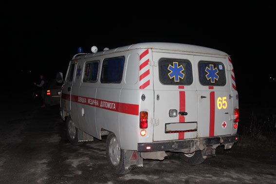 Здолбунівчанин потрапив під колеса «швидкої» (фото) - фото 1 Здолбунівчанин потрапив під колеса «швидкої» (фото) - фото 1