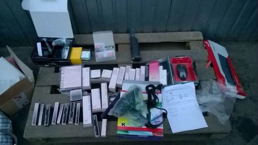 "Гуманитарка" в виде радиооборудования не доехала в "ЛНР" (..., фото-2 "Гуманитарка" в виде радиооборудования не доехала в "ЛНР" (ФОТО), фото-2