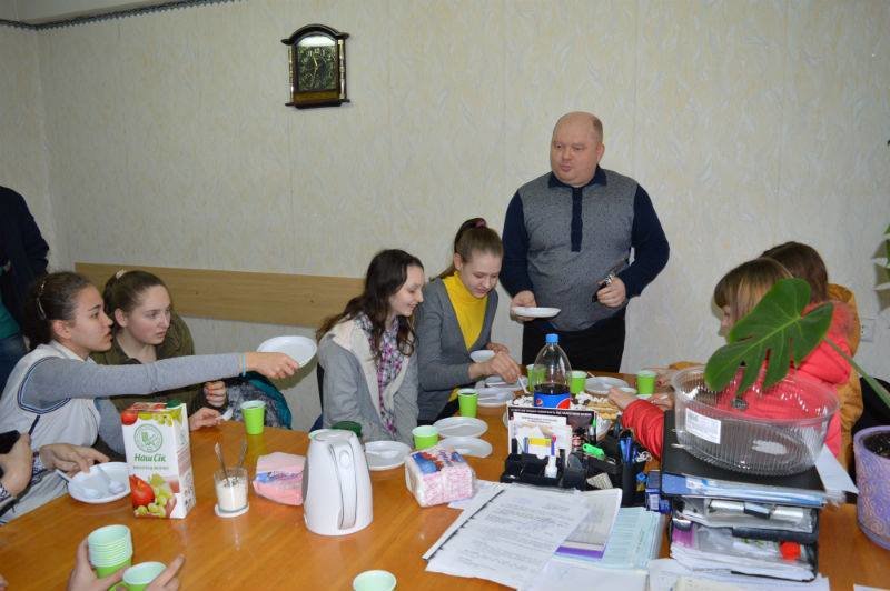 Члены «Лиги будущих полицейских» поздравили прекрасную поло..., фото-3 Члены «Лиги будущих полицейских» поздравили прекрасную половину своего коллектива с праздником 8 марта, фото-3
