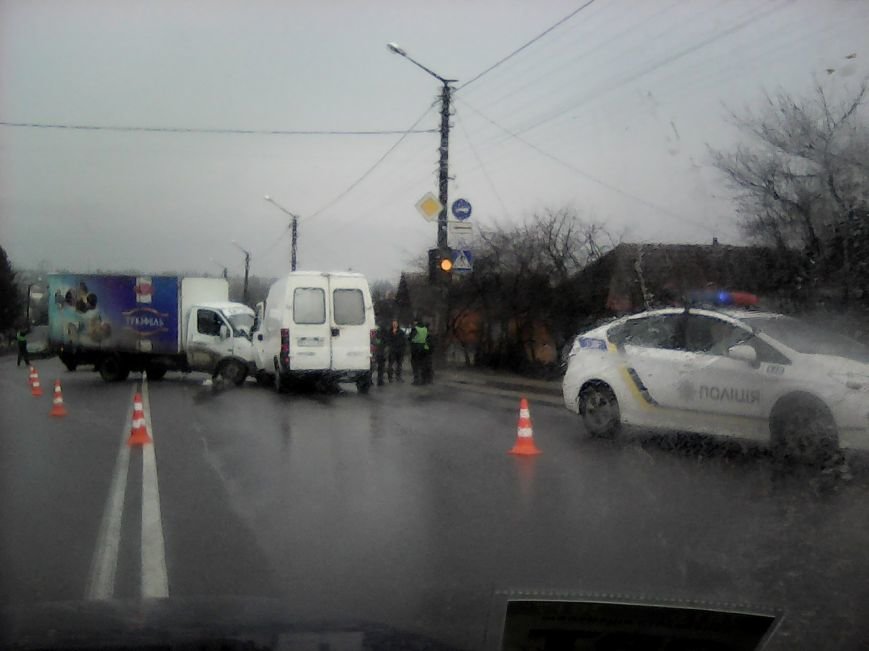 У ДТП у Хмельницькому постраждало 5 чоловік (Фото) (фото) - фото 1