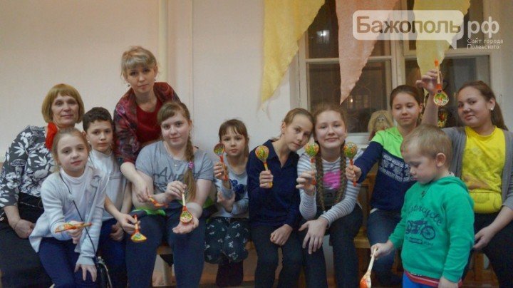 «В русской ложке сила наша» - мастер-класс творческого проекта «Гор... «В русской ложке сила наша» - мастер-класс творческого проекта «Горница» (фоторепортаж) (фото) - фото 1