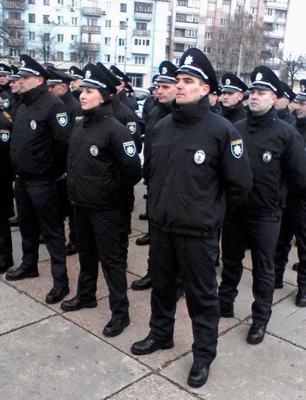 В Житомире 229 новых патрульных полицейских приняли присягу (фото) - фото 1 В Житомире 229 новых патрульных полицейских приняли присягу (фото) - фото 1