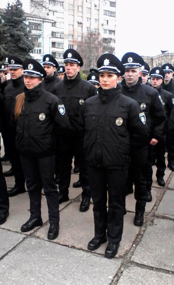 В Житомире 229 новых патрульных полицейских приняли присягу (фото) - фото 2 В Житомире 229 новых патрульных полицейских приняли присягу (фото) - фото 2
