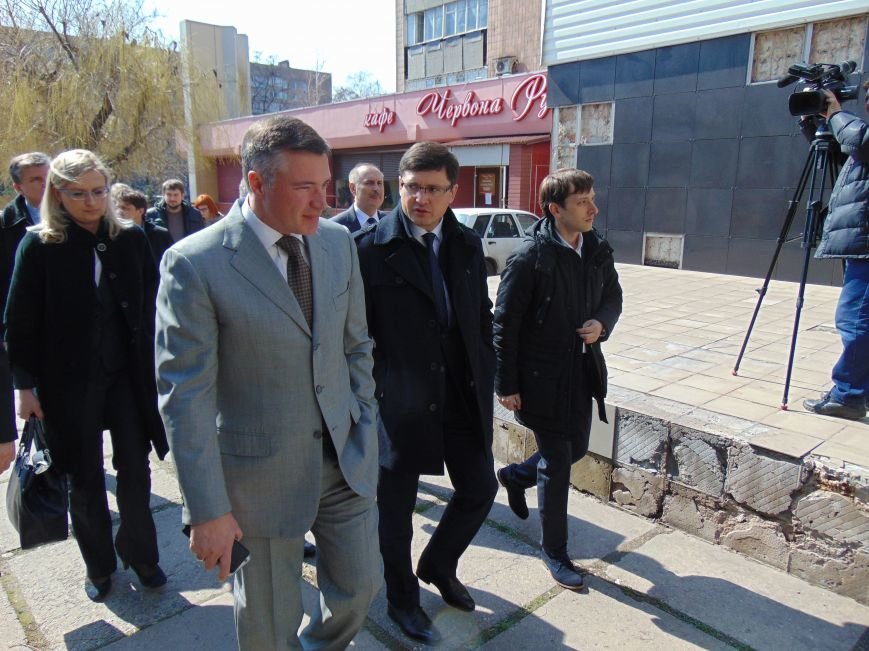Через три месяца мариупольцев оградят от чиновников, - Бойченко (ФО... Через три месяца мариупольцев оградят от чиновников, - Бойченко (ФОТО) (фото) - фото 1