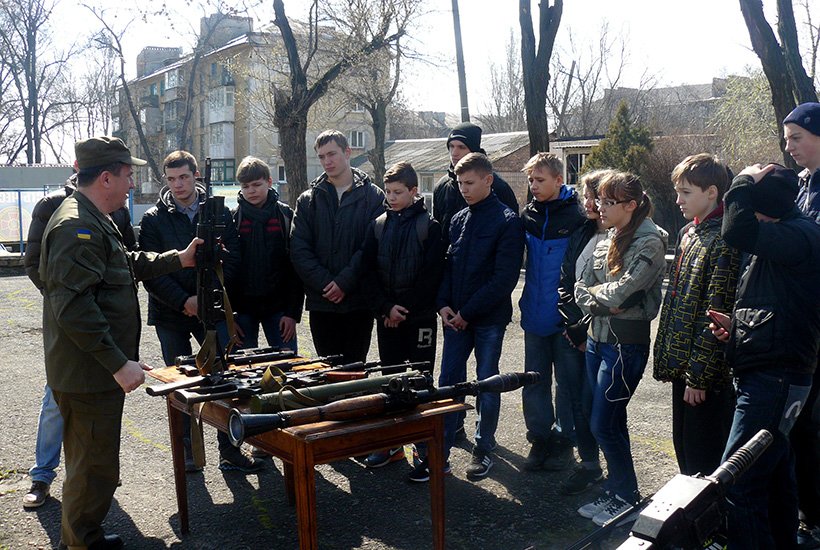 В Мариуполе дети оседлали В Мариуполе дети оседлали