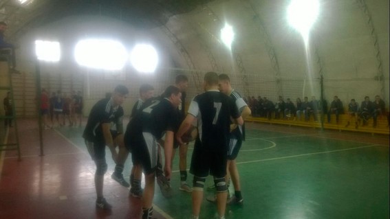 На Рівненщині майбутні поліцейські змагалися за першість з волейбол... На Рівненщині майбутні поліцейські змагалися за першість з волейболу (фото) - фото 2