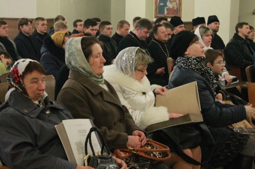У Рівному презентували перший молитовник українською мовою..., фото-3 У Рівному презентували перший молитовник українською мовою шрифтом Брайля, фото-3