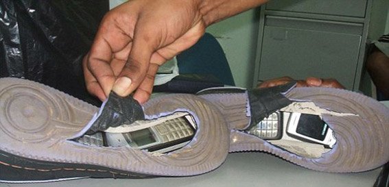 На Николаевщине заключенные промышляли мошенничеством прямо из тюремных камер (ФОТО) (фото) - фото 2 На Николаевщине заключенные промышляли мошенничеством прямо из тюремных камер (ФОТО) (фото) - фото 2