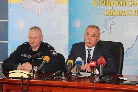 На Рівненщині можуть легалізувати видобуток бурштину (фото) - фото... На Рівненщині можуть легалізувати видобуток бурштину (фото) - фото 1