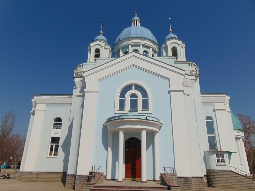 Православные мариупольцы сегодня отмечают Благовещение (ФОТО) (фото) - фото 1 Православные мариупольцы сегодня отмечают Благовещение (ФОТО) (фото) - фото 1