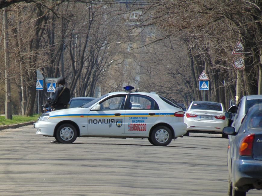 В мариупольской школе обезвреживали взрывоопасный предмет (ФОТО+ВИД... В мариупольской школе обезвреживали взрывоопасный предмет (ФОТО+ВИДЕО) (фото) - фото 4