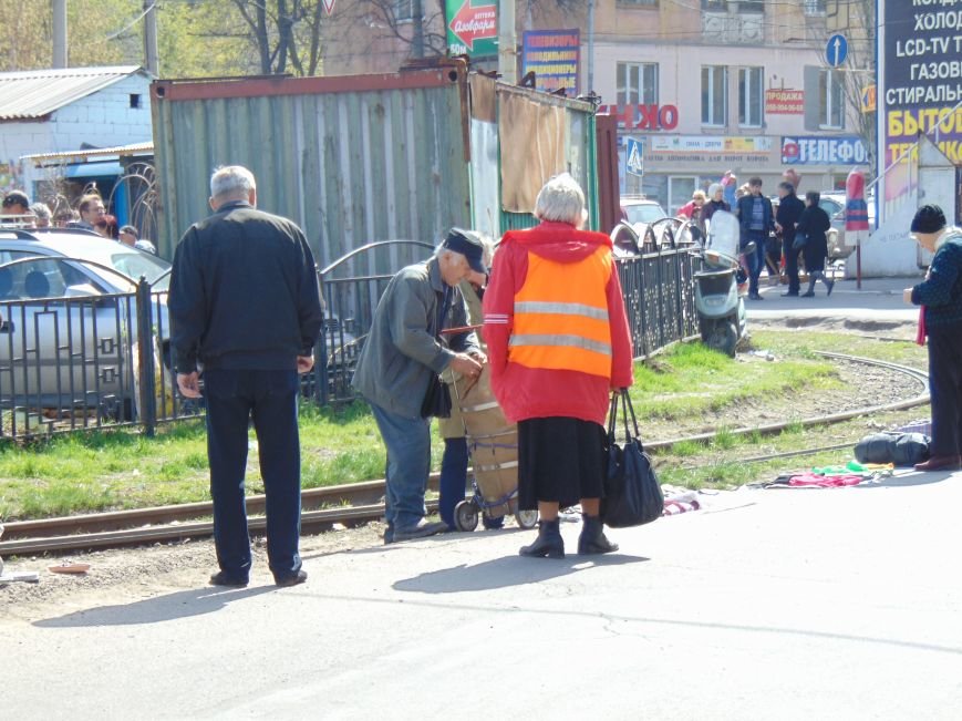В Мариуполе ревизор ТТУ и полицейский боролись за безопасность горо... В Мариуполе ревизор ТТУ и полицейский боролись за безопасность горожан (ФОТО+ВИДЕО) (фото) - фото 2