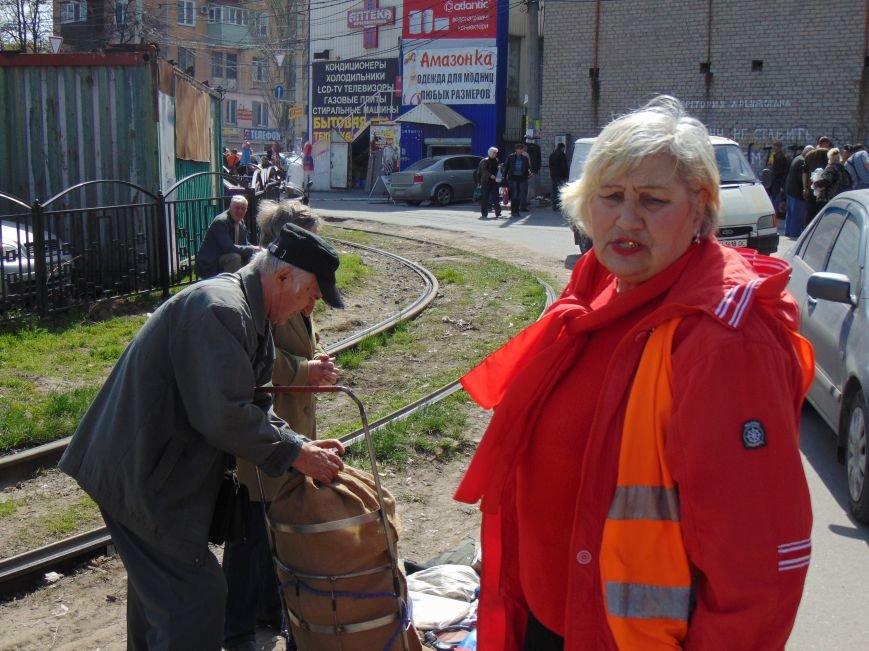 В Мариуполе ревизор ТТУ и полицейский боролись за безопасность горо... В Мариуполе ревизор ТТУ и полицейский боролись за безопасность горожан (ФОТО+ВИДЕО) (фото) - фото 1