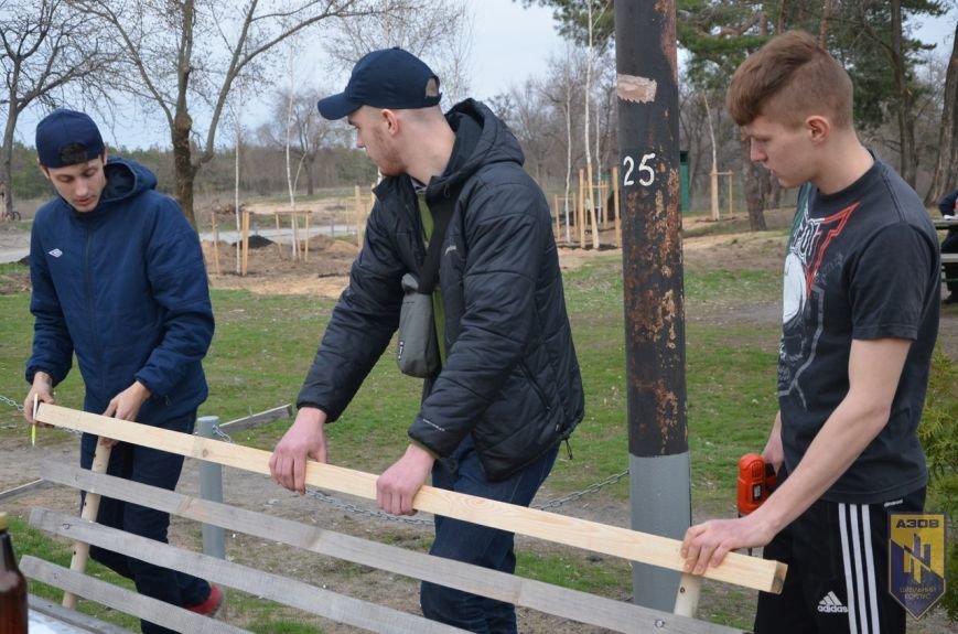 В городском парке Северодонецка состоялась эко-акция (ФОТО) (фото) - фото 1 В городском парке Северодонецка состоялась эко-акция (ФОТО) (фото) - фото 1