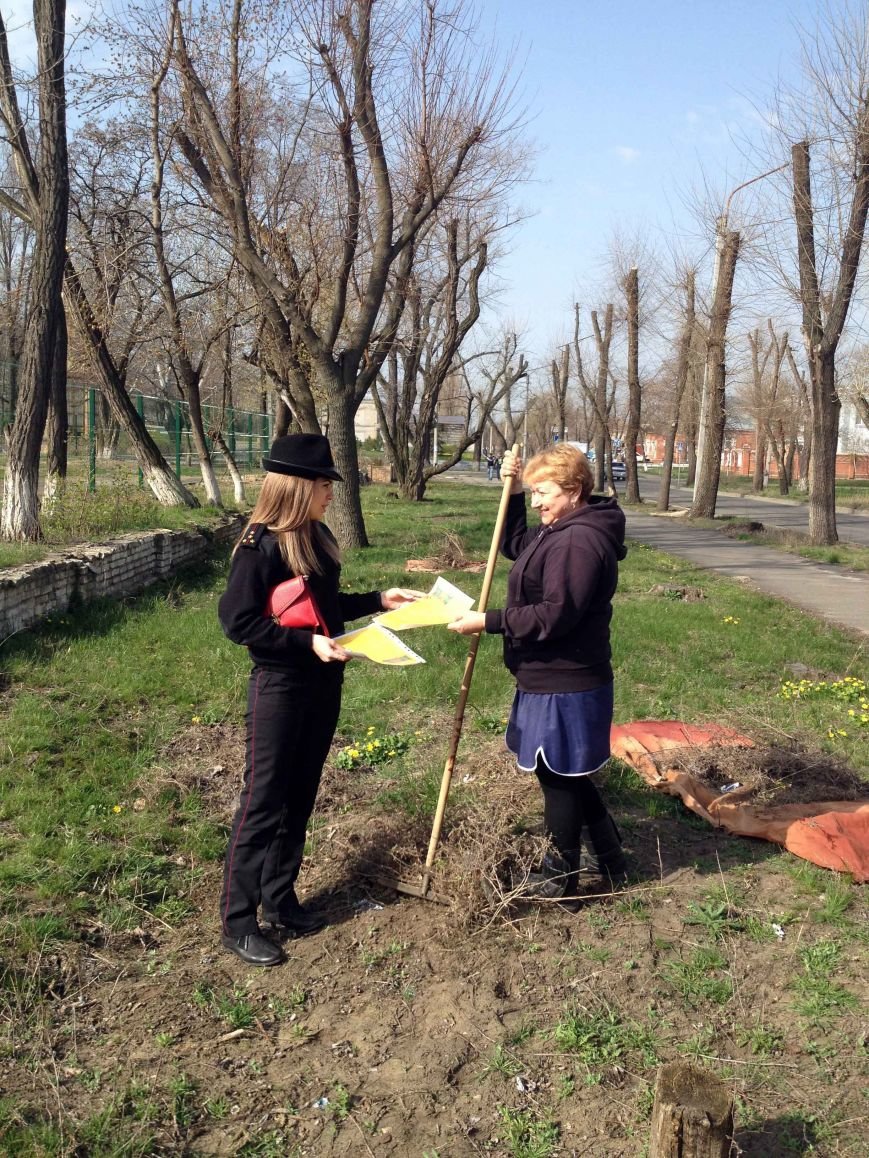 В Северодонецке спасатели провели рейд среди населения с предостережением о начале пожароопасного периода (ФОТО) (фото) - фото 2 В Северодонецке спасатели провели рейд среди населения с предостережением о начале пожароопасного периода (ФОТО) (фото) - фото 2