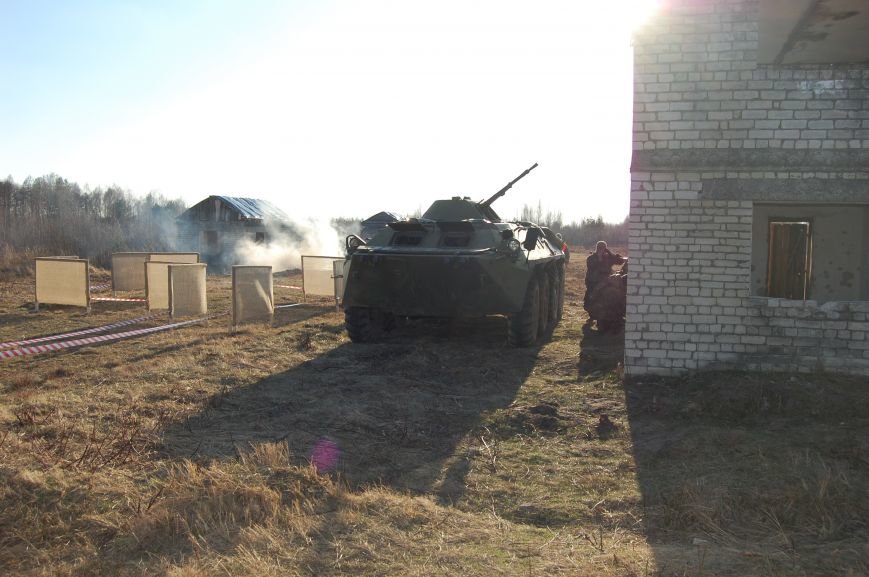 В Рівному на полігоні проходили бригадно-тактичні навчання, фото-7 В Рівному на полігоні проходили бригадно-тактичні навчання, фото-7