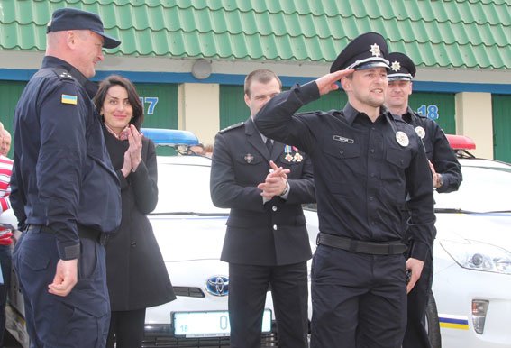 У Рівному Хатія Деканоідзе відкрила офіс патрульної поліції (фото)... У Рівному Хатія Деканоідзе відкрила офіс патрульної поліції (фото) - фото 2