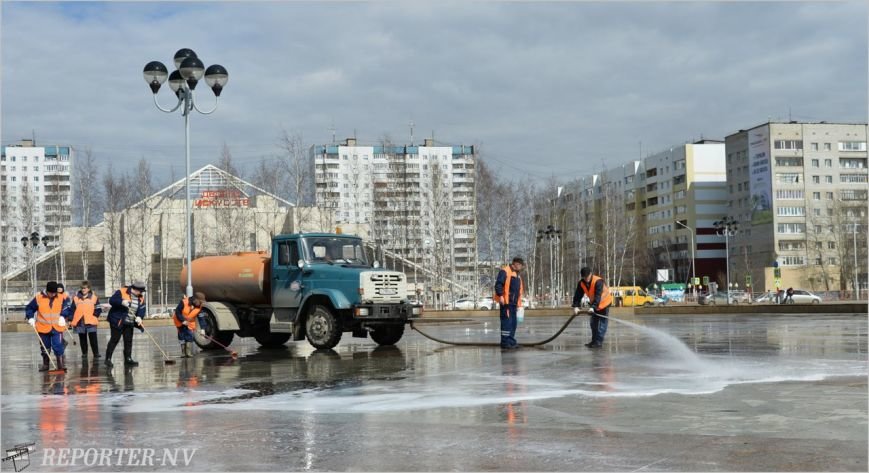 Вартовчане встречают весну на чистых улицах (фото) - фото 1 Вартовчане встречают весну на чистых улицах (фото) - фото 1