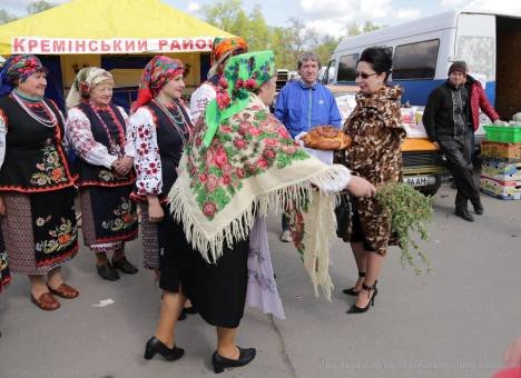 В Северодонецке состоялась сельскохозяйственная ярмарка (фото) (фото) - фото 6 В Северодонецке состоялась сельскохозяйственная ярмарка (фото) (фото) - фото 6