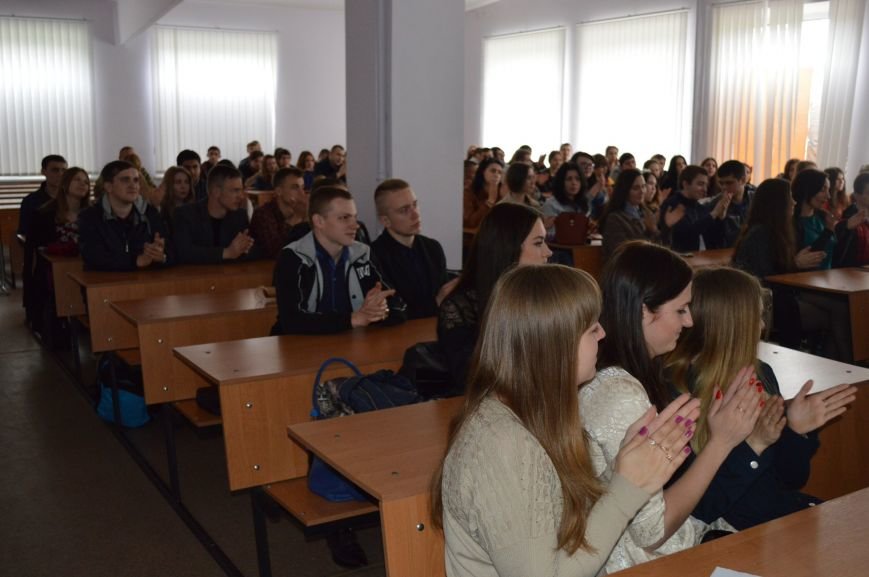 В ДонНТУ Красноармейска (Покровска) прошла открытая лекция, посвящённая женским бесстрашию и героизму (фото) - фото 4 В ДонНТУ Красноармейска (Покровска) прошла открытая лекция, посвящённая женским бесстрашию и героизму (фото) - фото 4