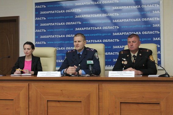 Скільки поліцейських охоронятимуть правопорядок на Закарпатті у Великдень? (фото) - фото 1 Скільки поліцейських охоронятимуть правопорядок на Закарпатті у Великдень? (фото) - фото 1