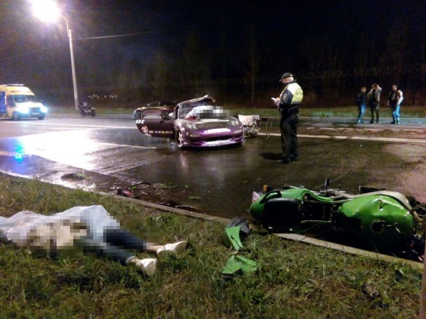 На незаконной гонке стритрейсеров в Шушарах погибла девушка и мотоциклист, фото-1